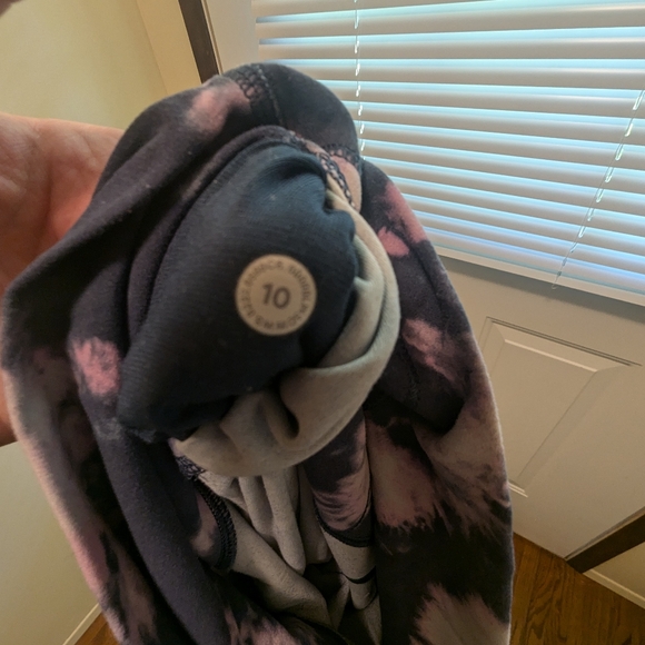 Lululemon Align Leggings - Picture 6 of 6